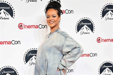 rihanna pregnant naked|Pregnant Rihanna Poses Practically Nude in Sultry Maternity Shoot